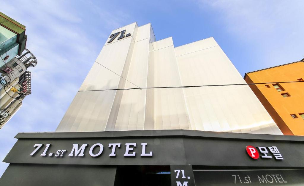 71 Street Motel Suwon Eksteriør bilde